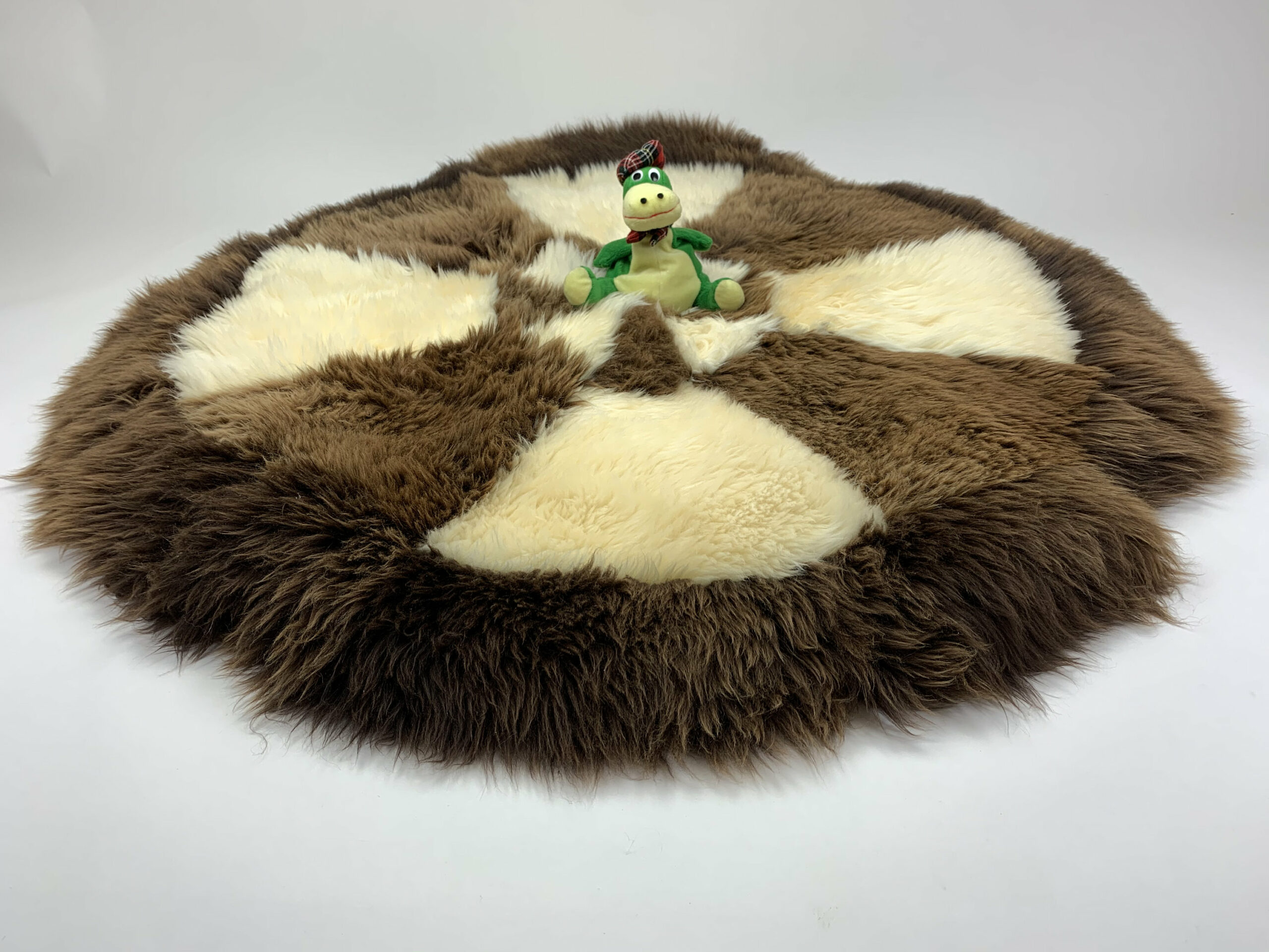 il_fullxfull.2151838811_iilb Sheepskin Fur Rug Hide Pelt Skin Leather 100% Natural Wool Handmade White / Brown Very Soft and Fluffy - Image 1