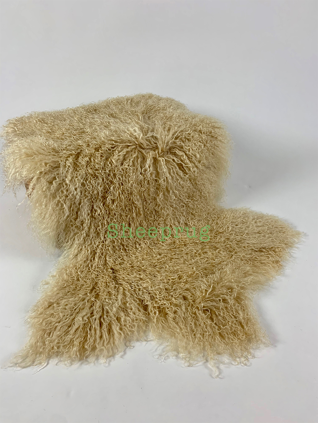 Ivory / Cream Tibetan Sheepskin fur rug 100 Natural wool Sheeprug