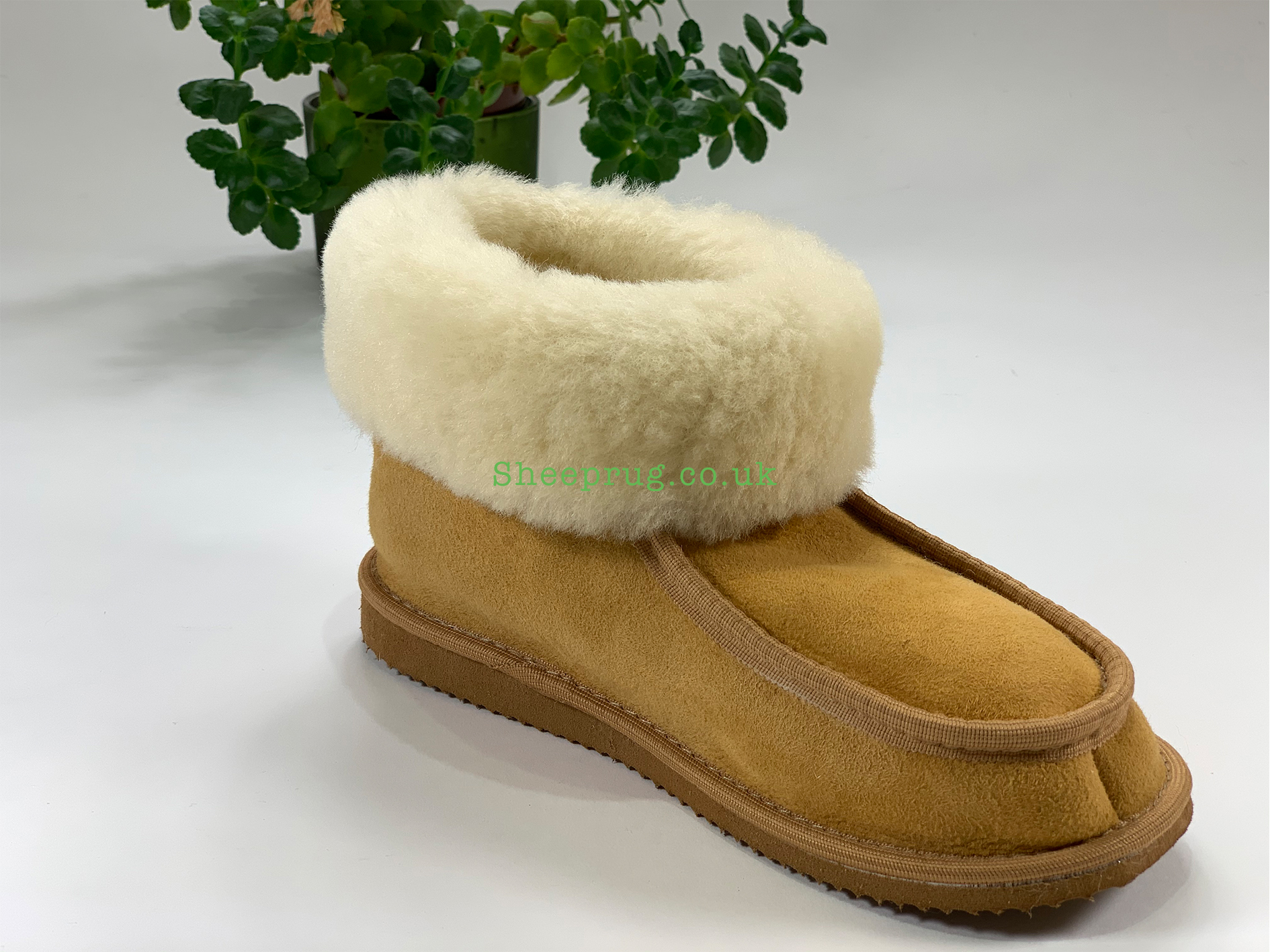 Women’s Beige Sheepskin Slippers / Mini Boot 100% made of real Wool and ...