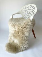 Oyster Sheepskin rug 100% Natural Wool Made of New Zealand Sheep