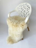 Champagne/Ivory Sheepskin rug 100% Natural Wool Made of New Zealand Sheep